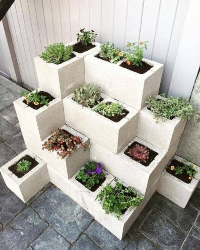 Incredible Side House Garden Landscaping Ideas