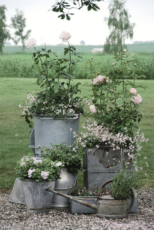 18 Country Garden Decor Ideas To Consider | SharonSable
