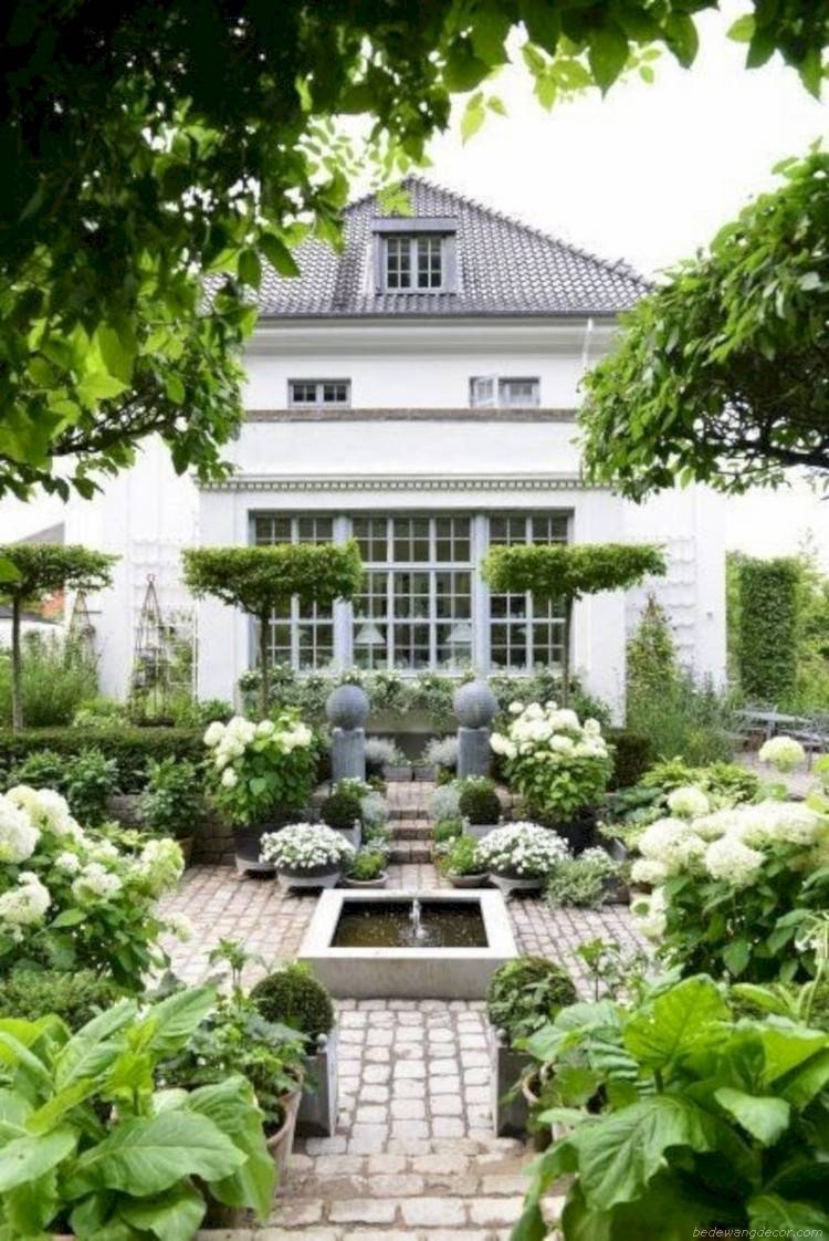 Gorgeous French Garden Design Ideas