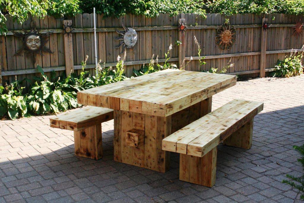 Beautiful Rustic Wood Outdoor Patio Furniture Design