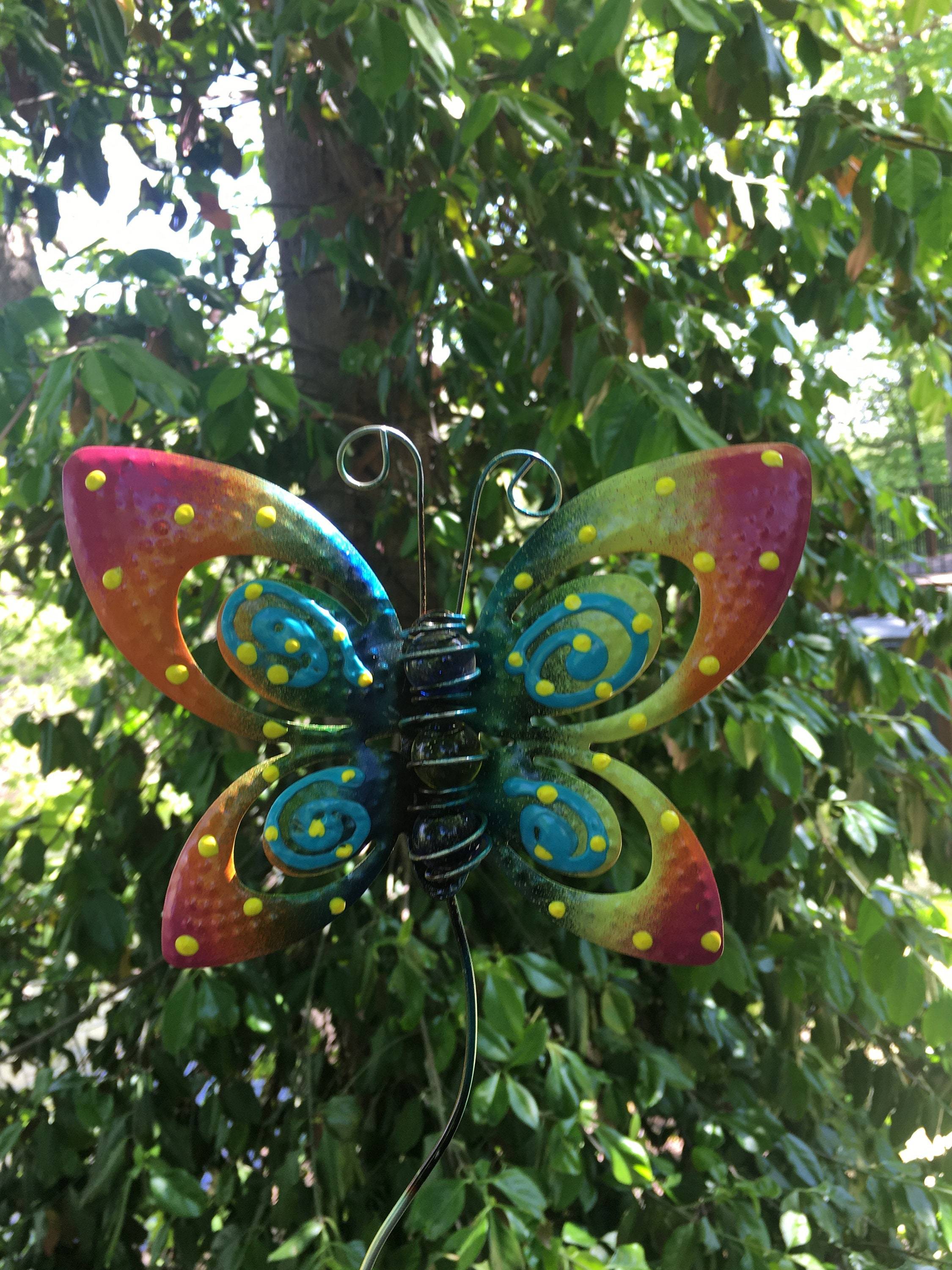 Small Recycled Metal Daisy Lawn Decor