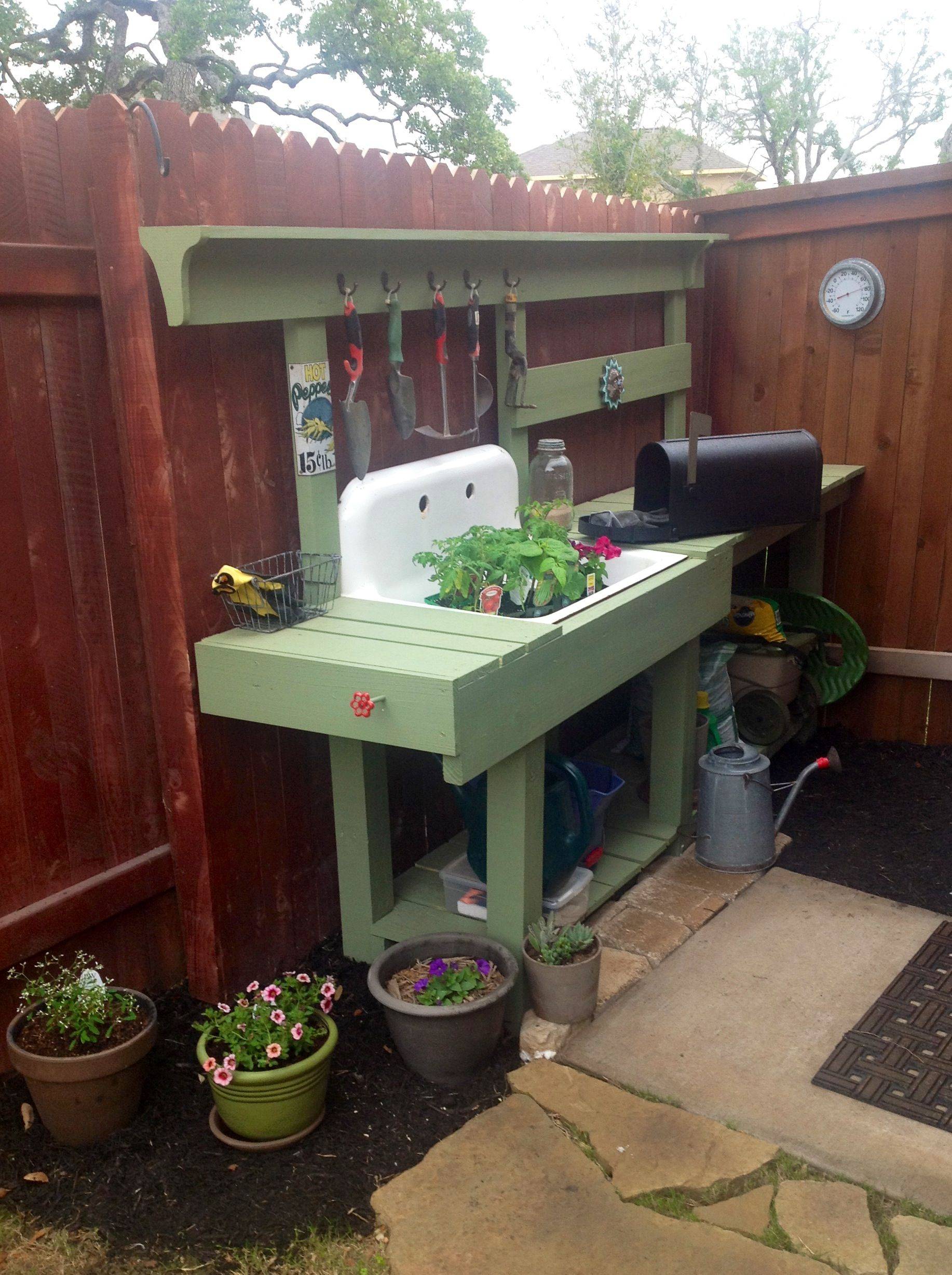 Outdoor Potting Bench
