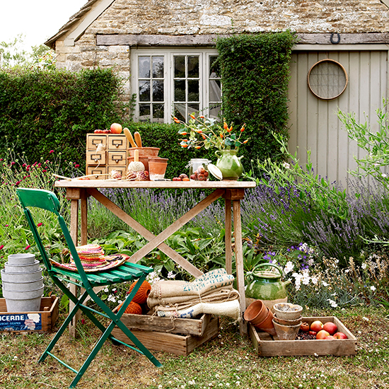 Vintage Garden Decor Ideas