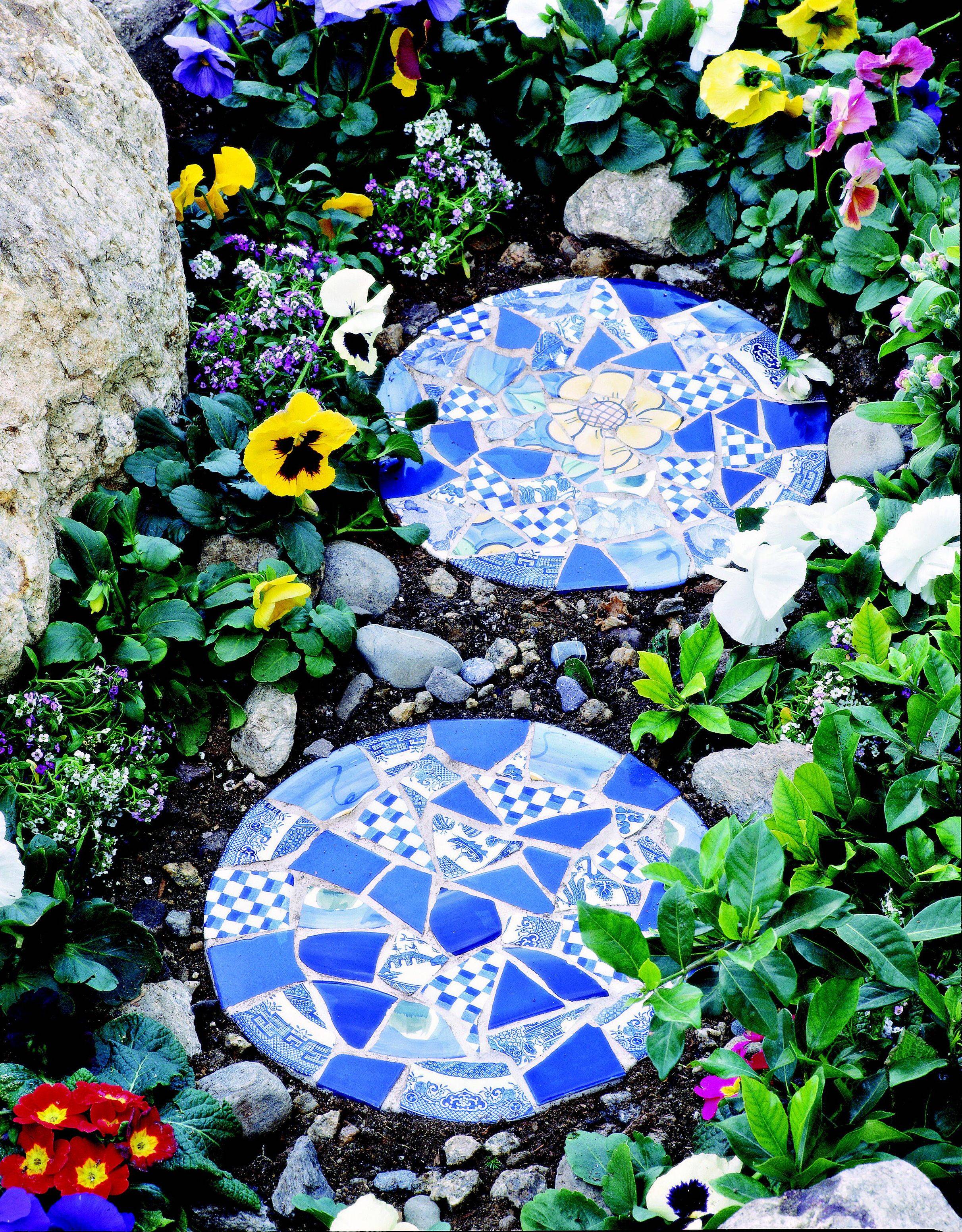Magnificent Diy Mosaic Garden Path Decorations