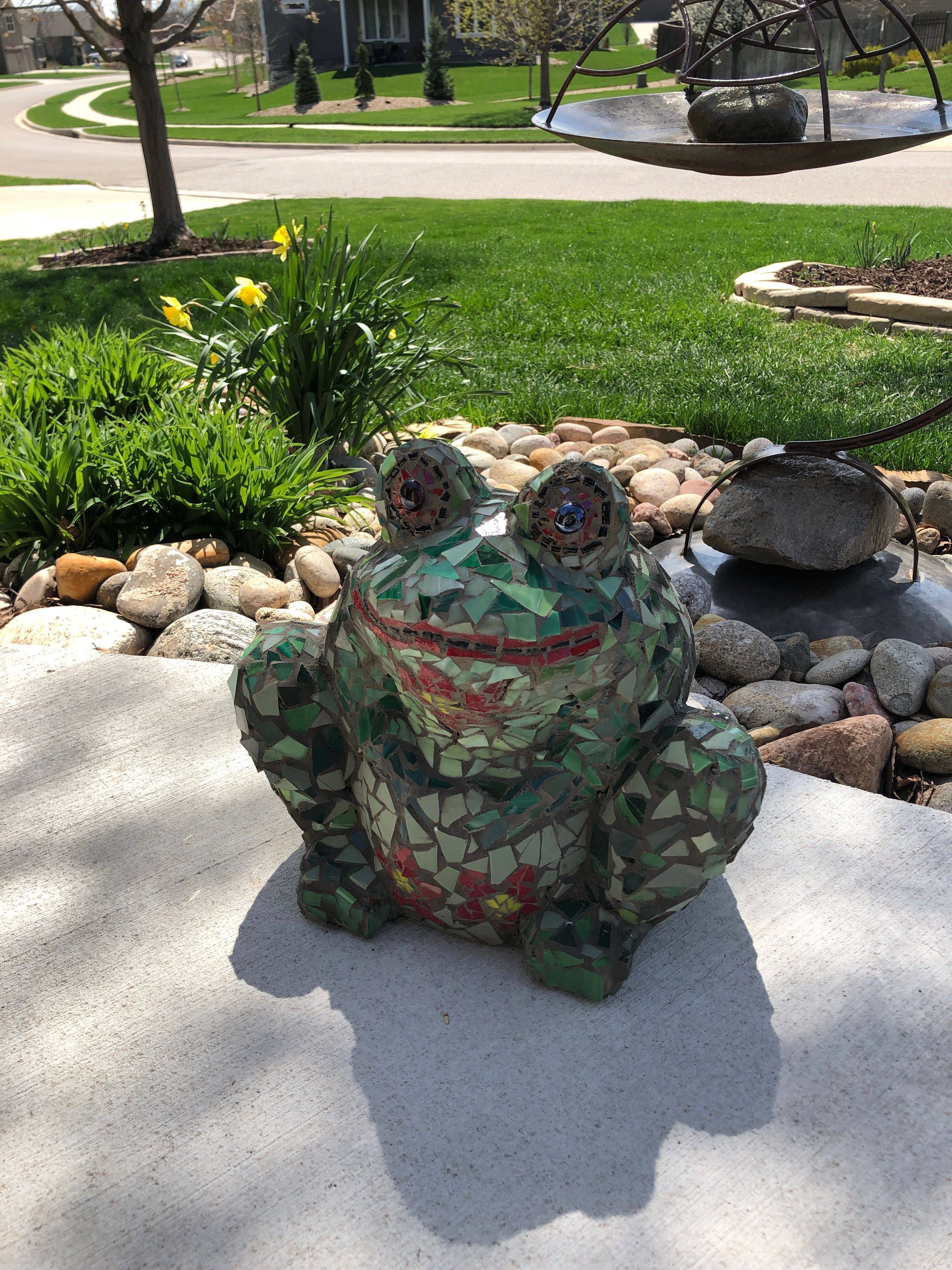 Mosaic Garden Decoration Ideas