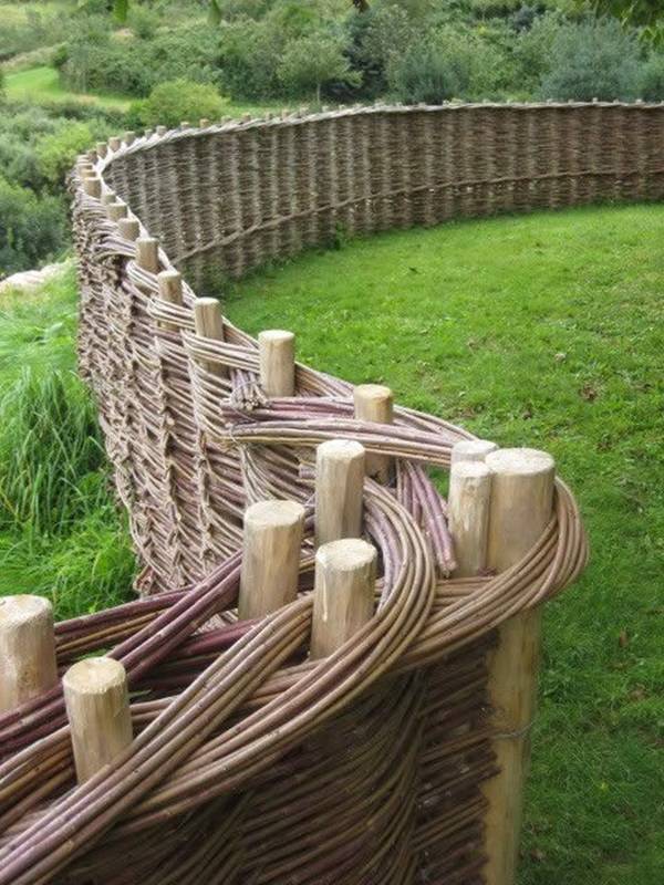 Creative Garden Fence Decoration Ideas