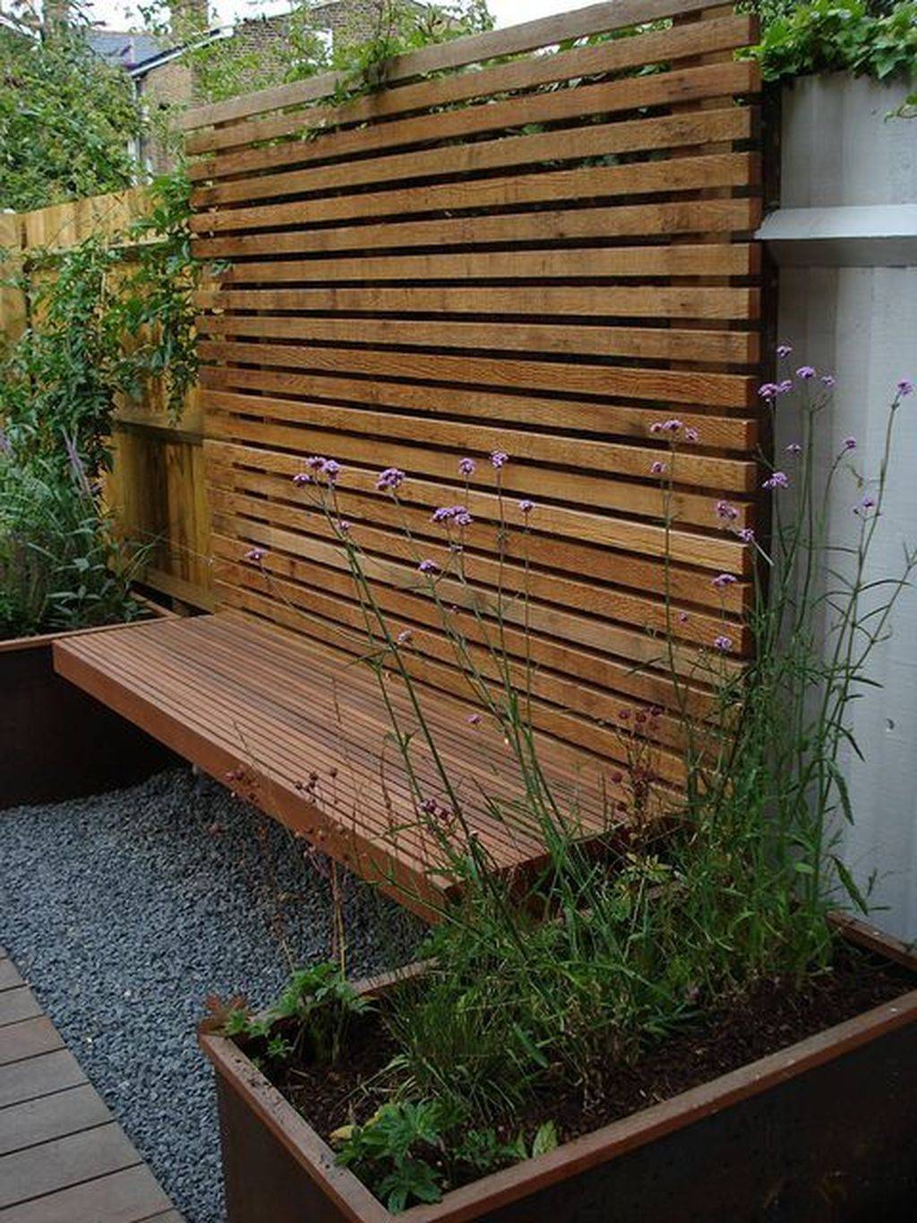 Creative Garden Fence Decoration Ideas