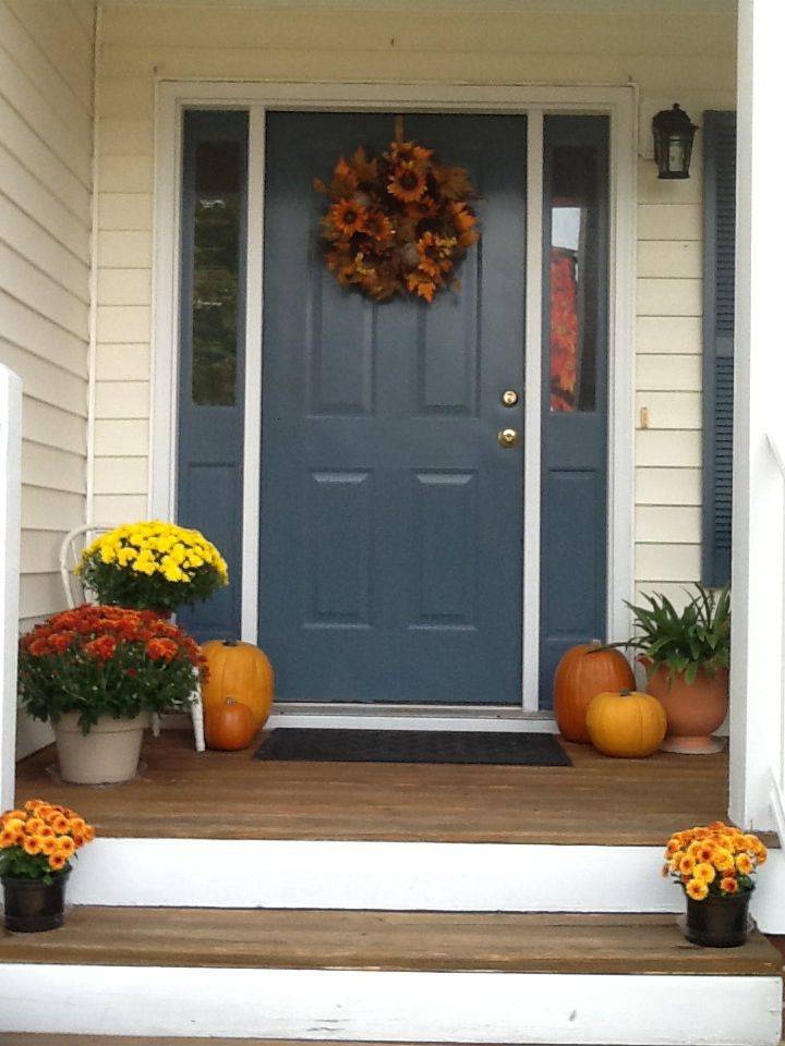 Best Old Door Outdoor Decor Ideas
