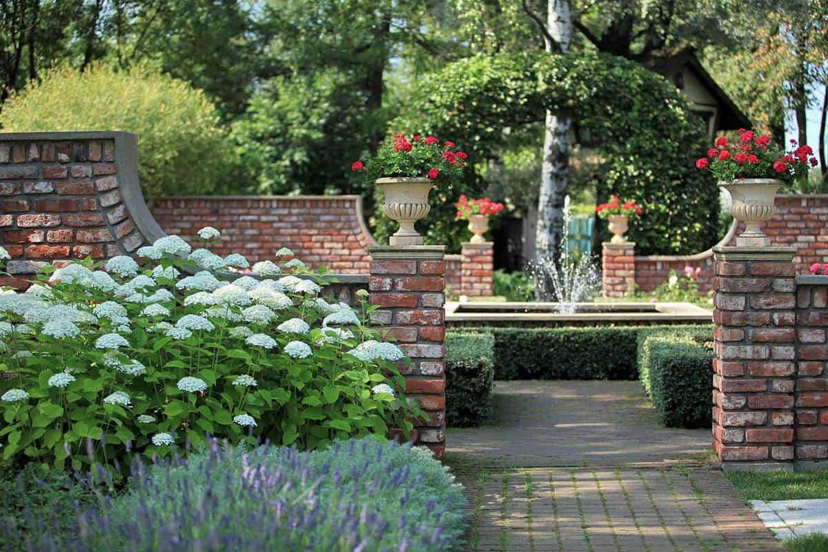 English Style Garden Ideas