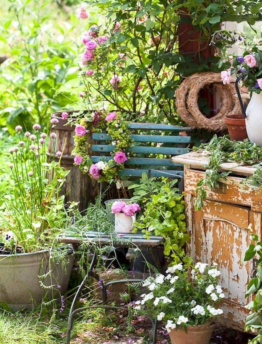 Adorable Shabby Chic Garden Decoration Ideas
