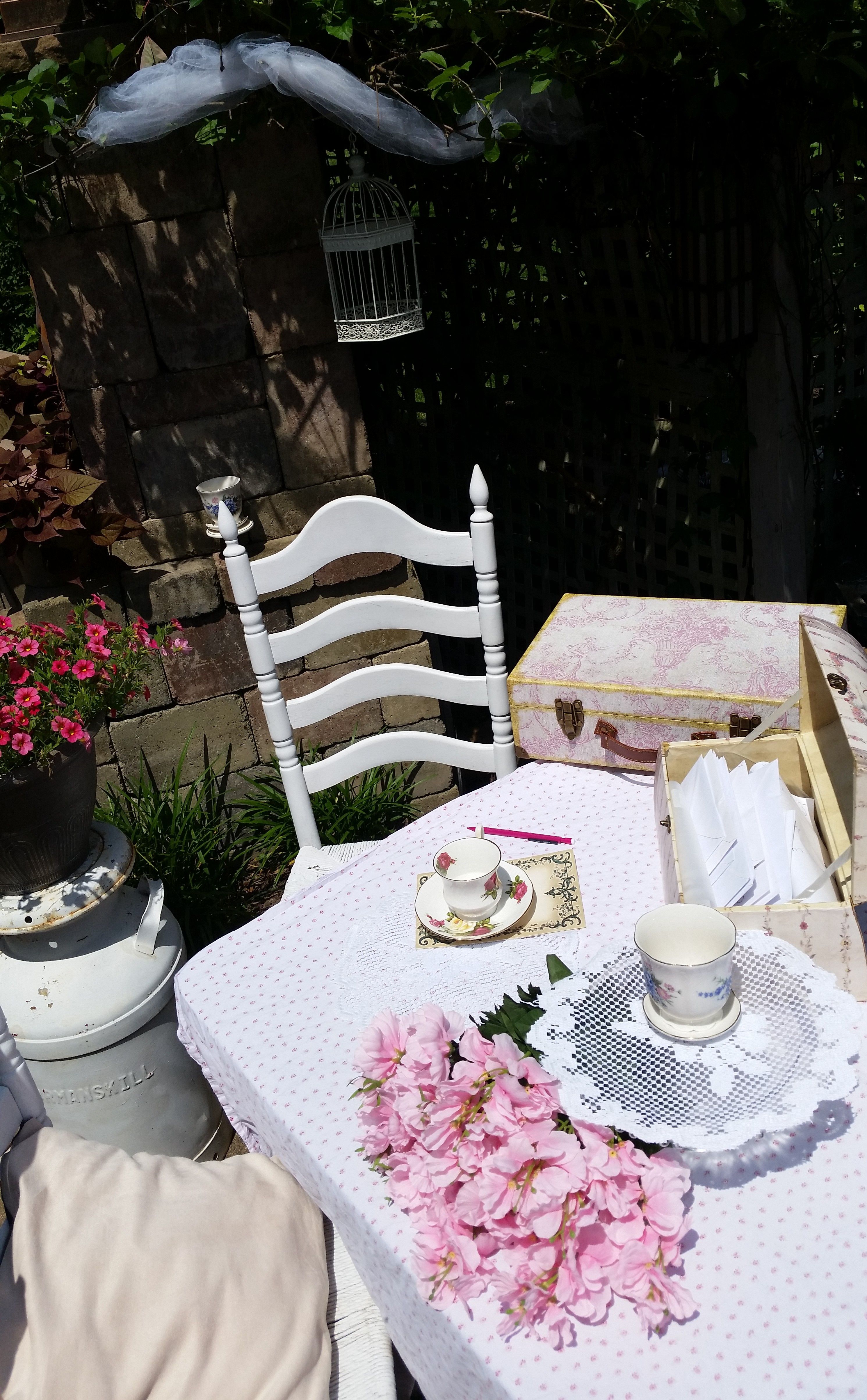 Just Lovley Shabby Chic Patio