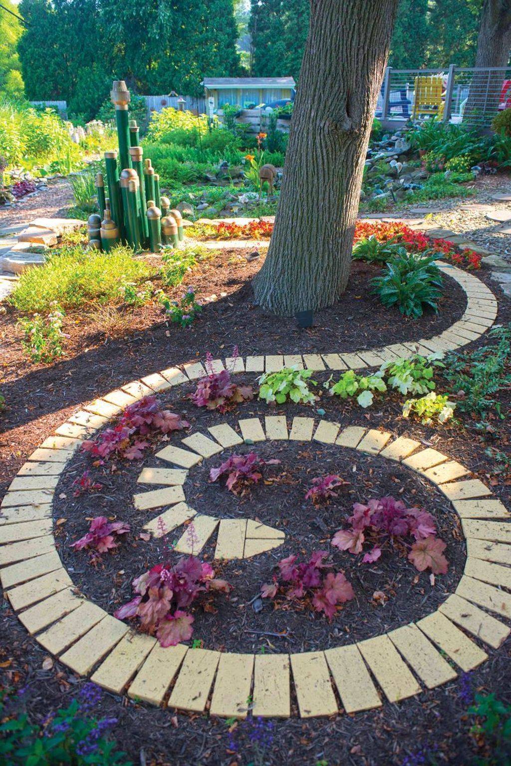 Beautiful Garden Edging Landscape Ideas