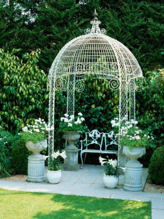 Elegant Solid Narrow Wall Trellis