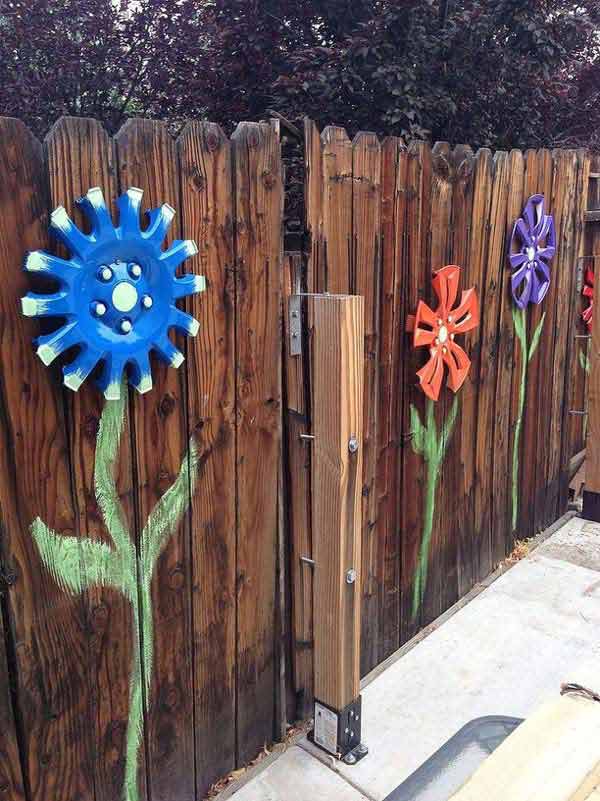 Best Garden Fence Decoration Ideas