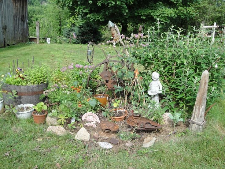 Primitive Garden Decor