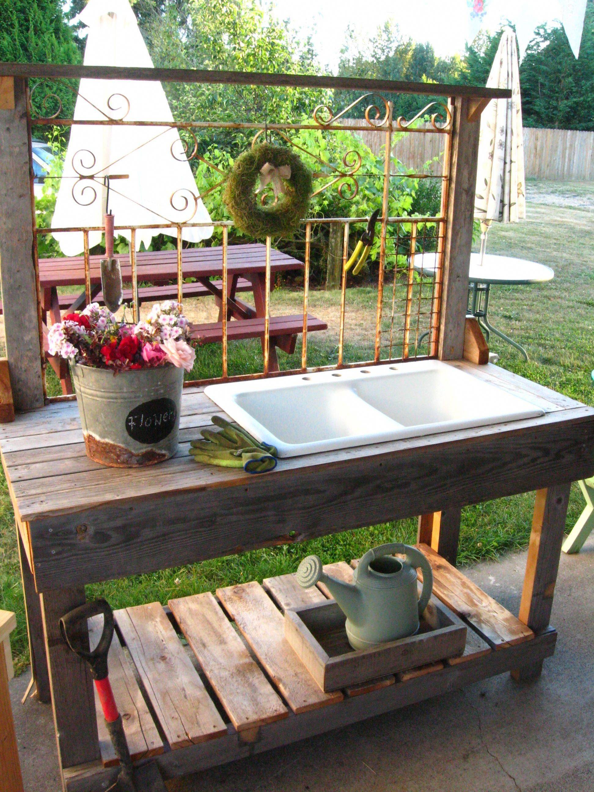 Table Gardening Pinterest Outdoor Potting Bench