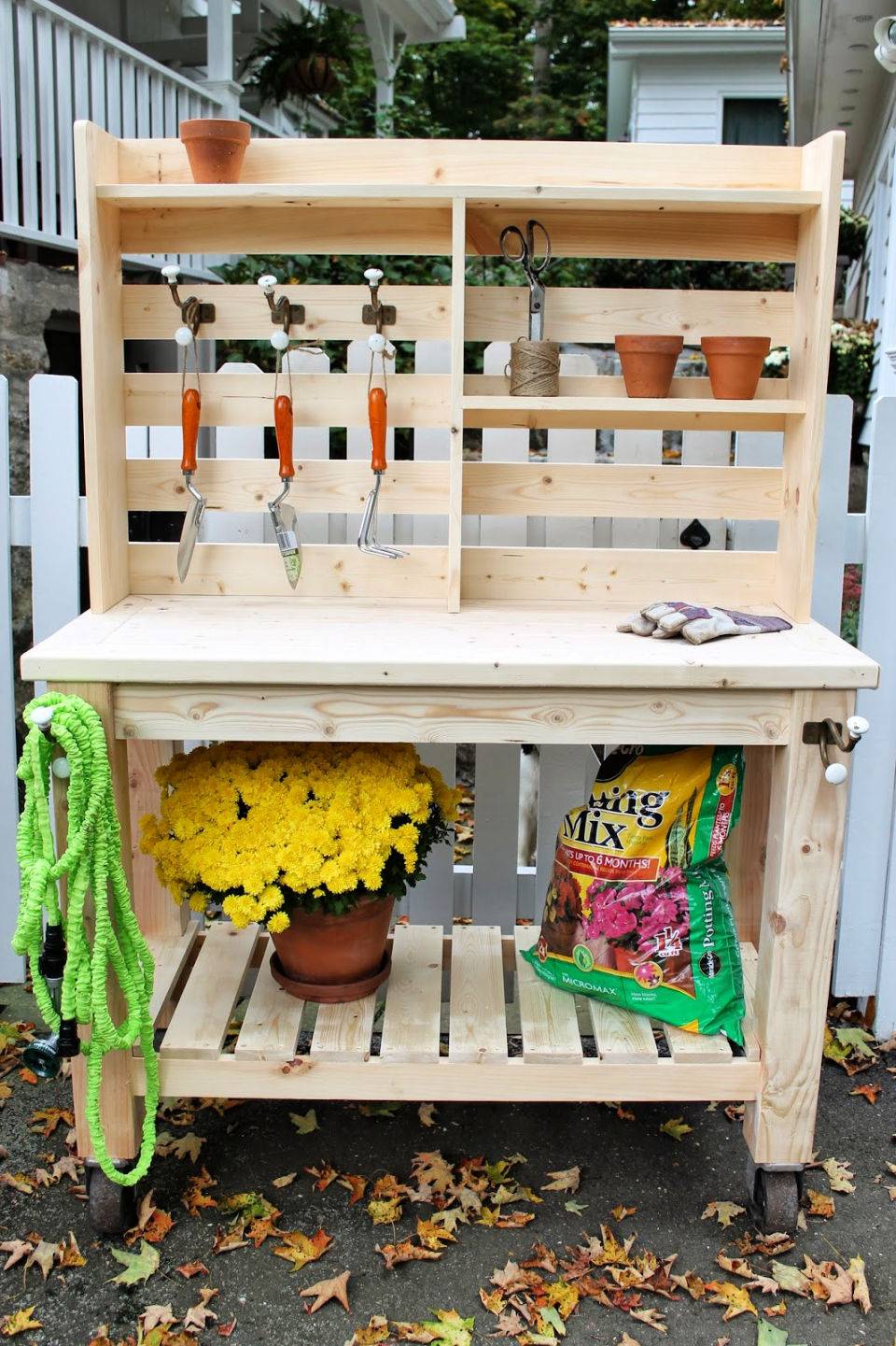 Outdoor Garden Potting Bench Design Ideas Decorelated