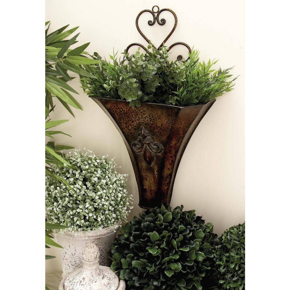 Iron Wall Basket Planter