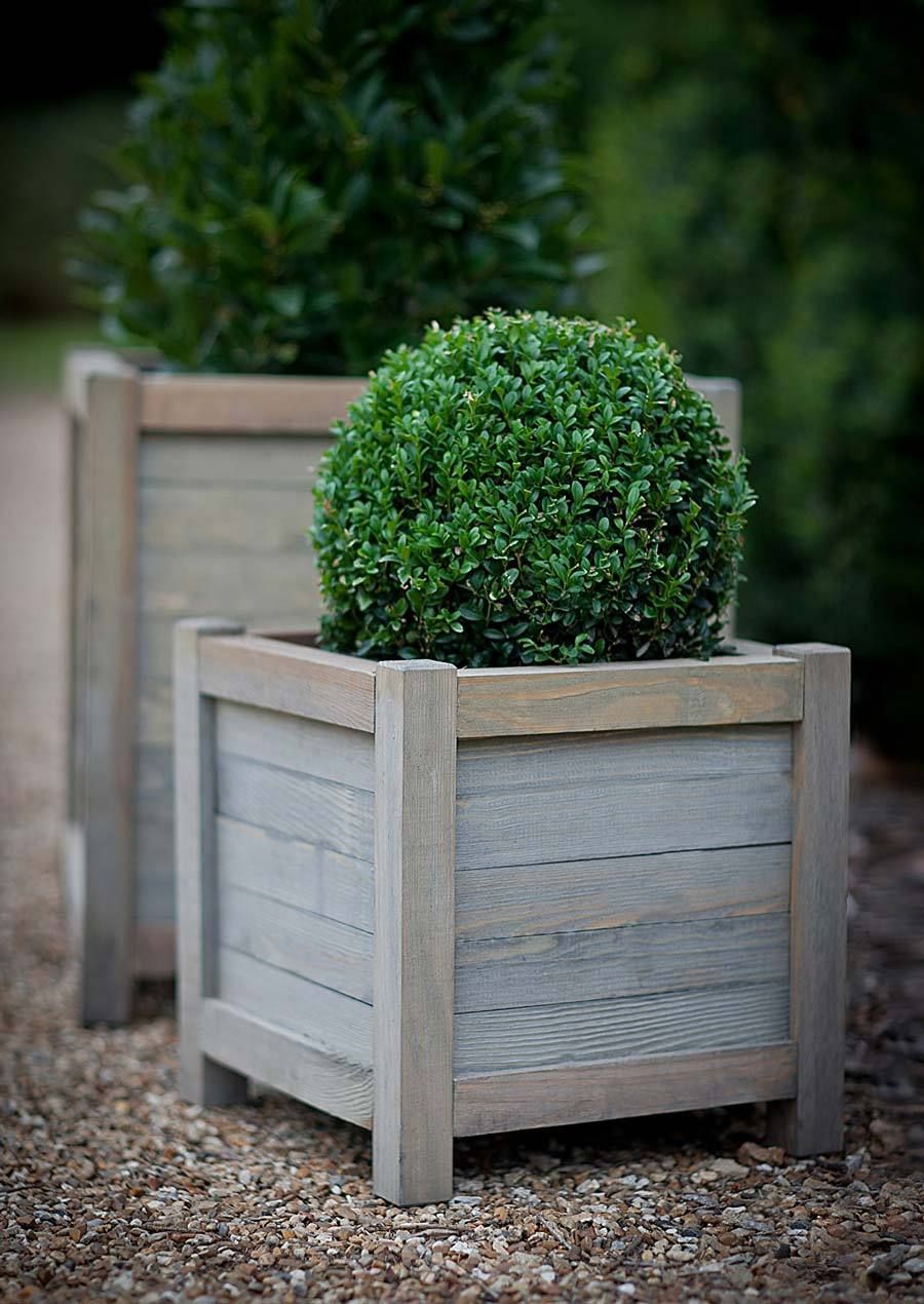 Sobre Tall Outdoor Planters