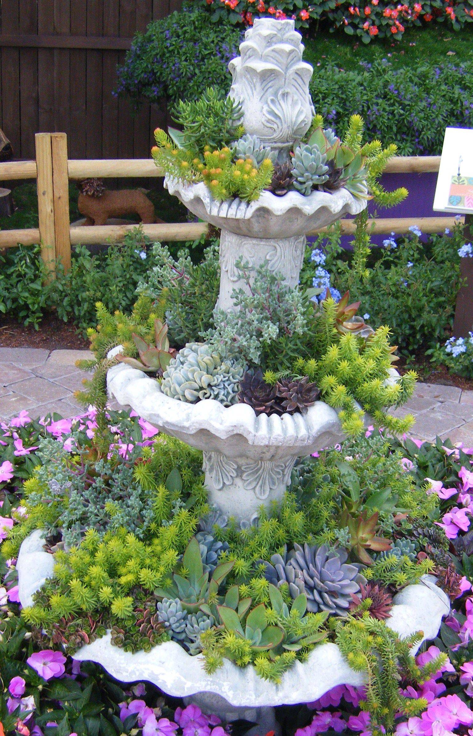 Flower Fountain Front Yard Landscaping Design