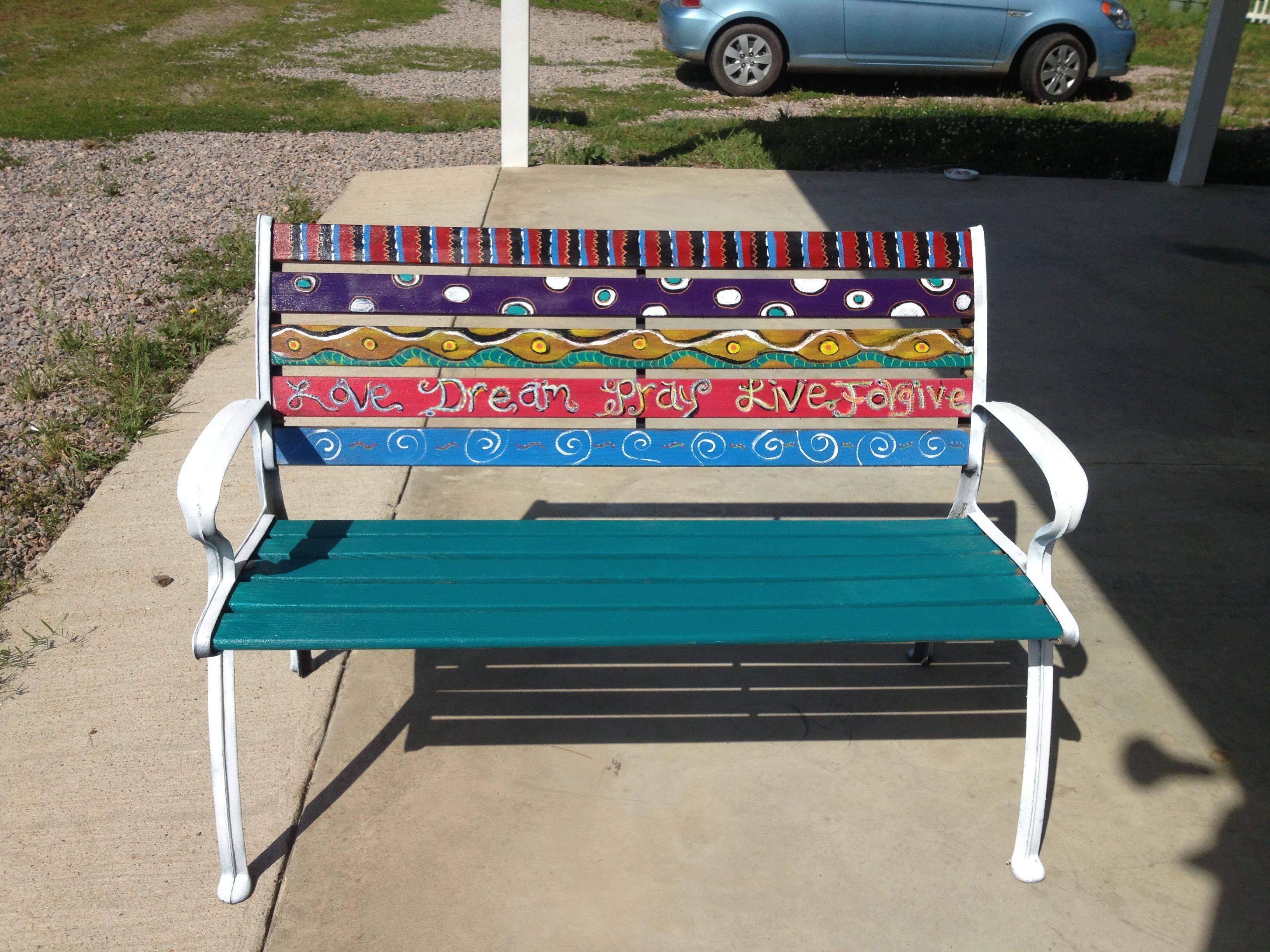 A Painted Garden Bench Cottage Fix