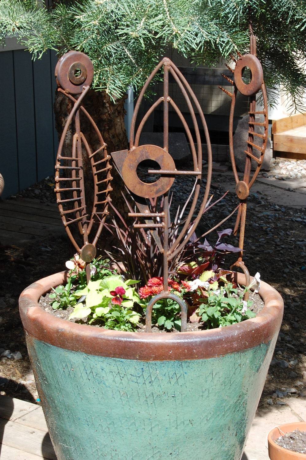 Diy Rusted Metal Garden Art