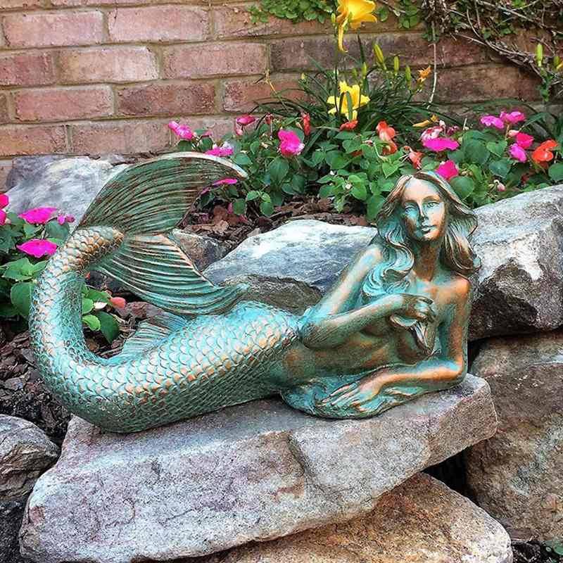 Beautiful Mermaid Garden Statue