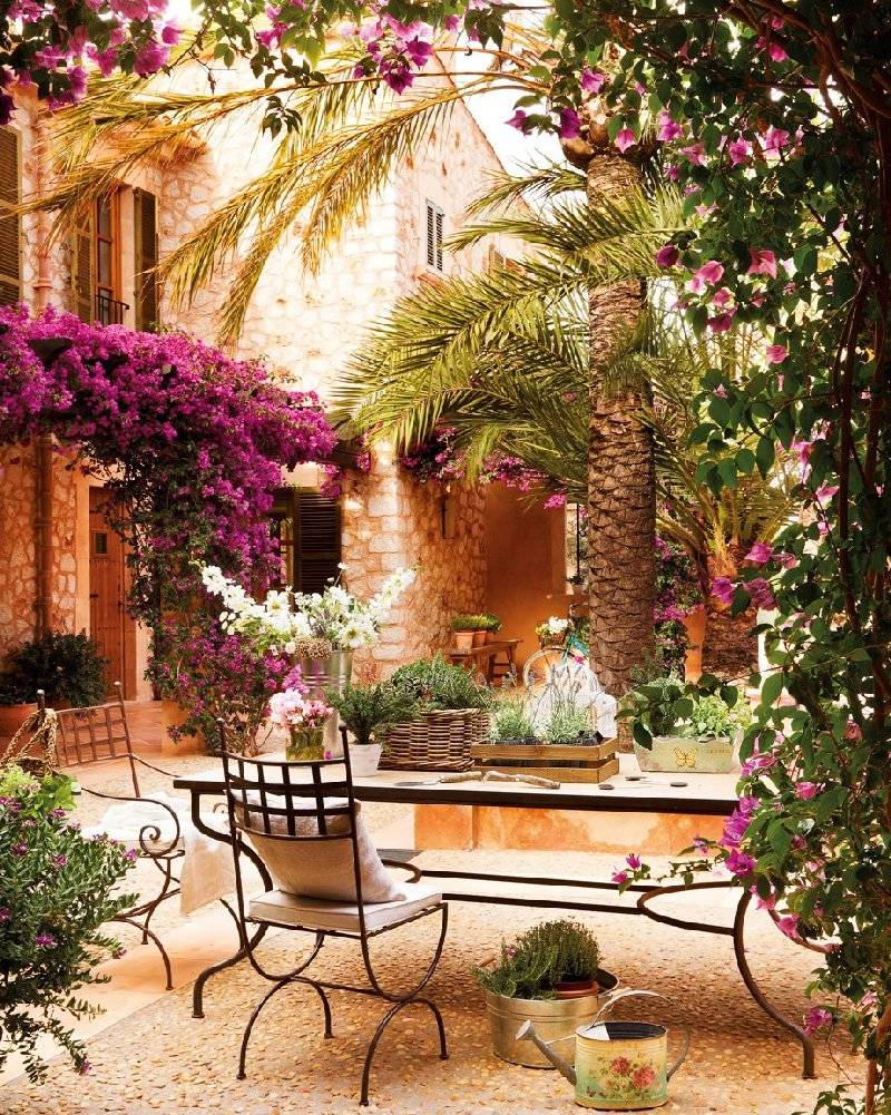 Stunning Mediterranean Side Garden Ideas