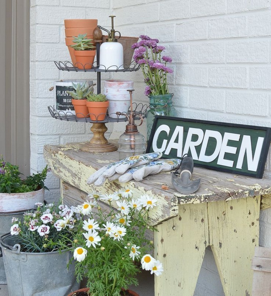 Vintage Garden Decor Ideas