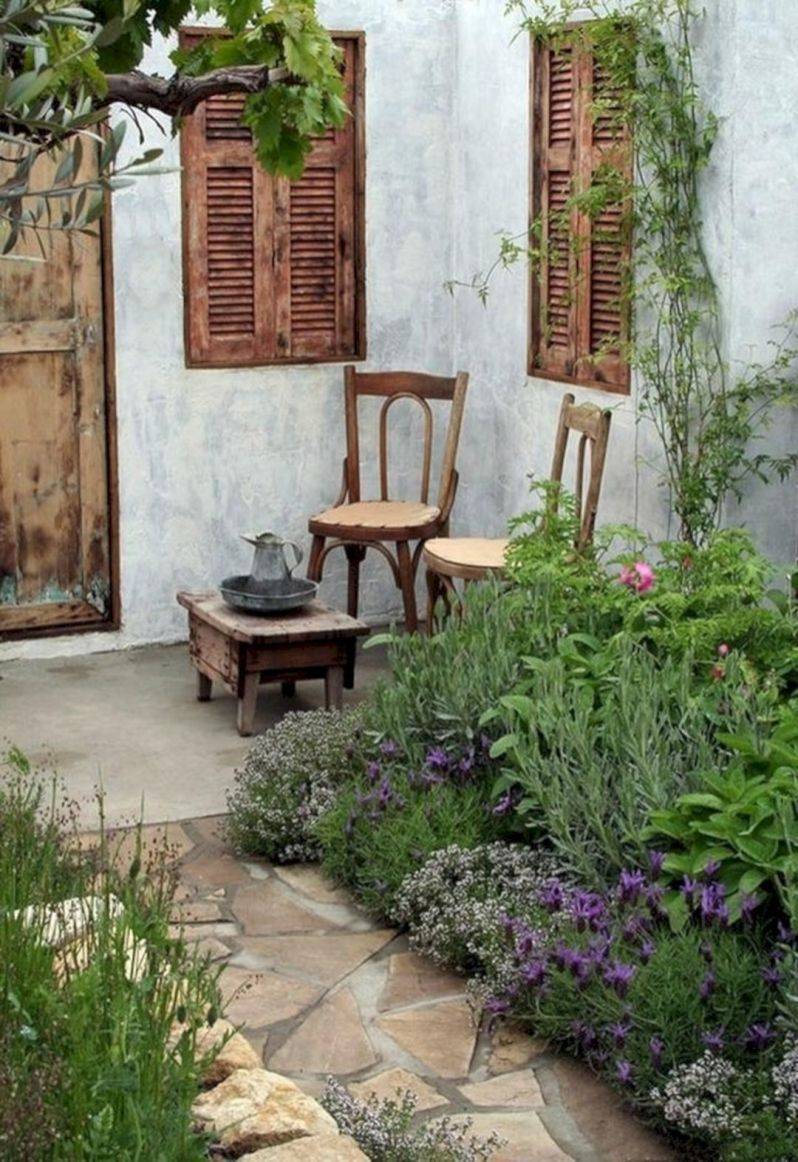 Idyllic Summer Courtyards Courtyard Gardens Design