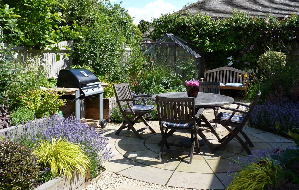 A French Country Home Small Courtyard Gardens