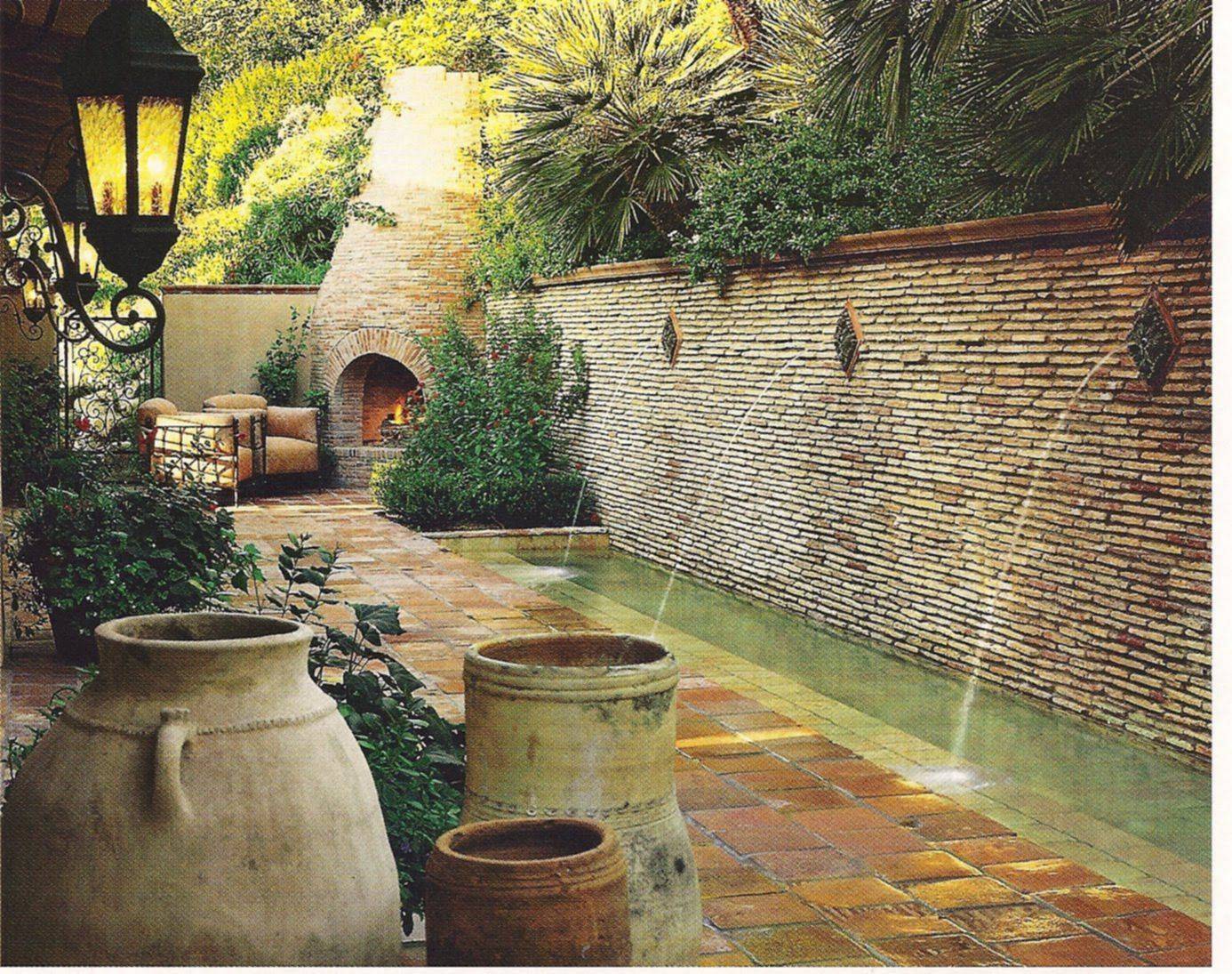 Incredible Small Courtyard Fountains Design Ideas