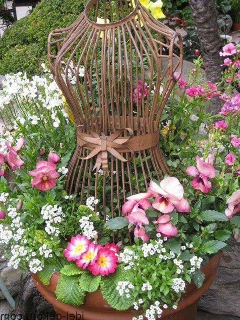 Most Beautiful Vintage Garden Decor Ideas Farm