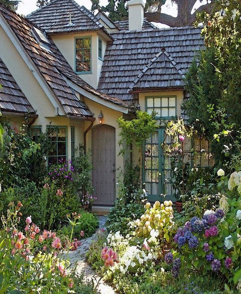 Impressive Stunning Front Yard Cottage Garden Landscaping Ideas