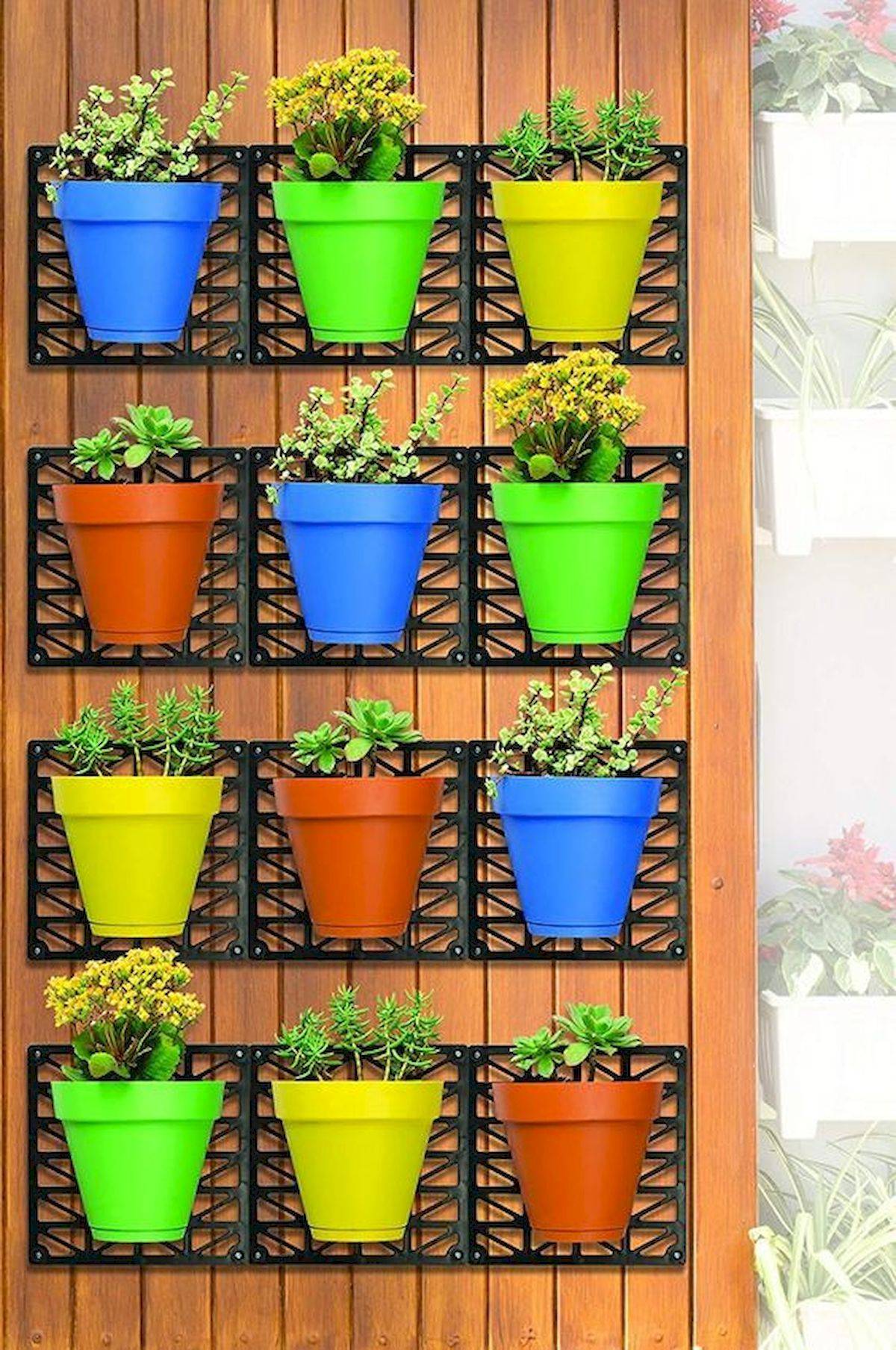 Modern And Elegant Vertical Wall Planter Pots Ideas