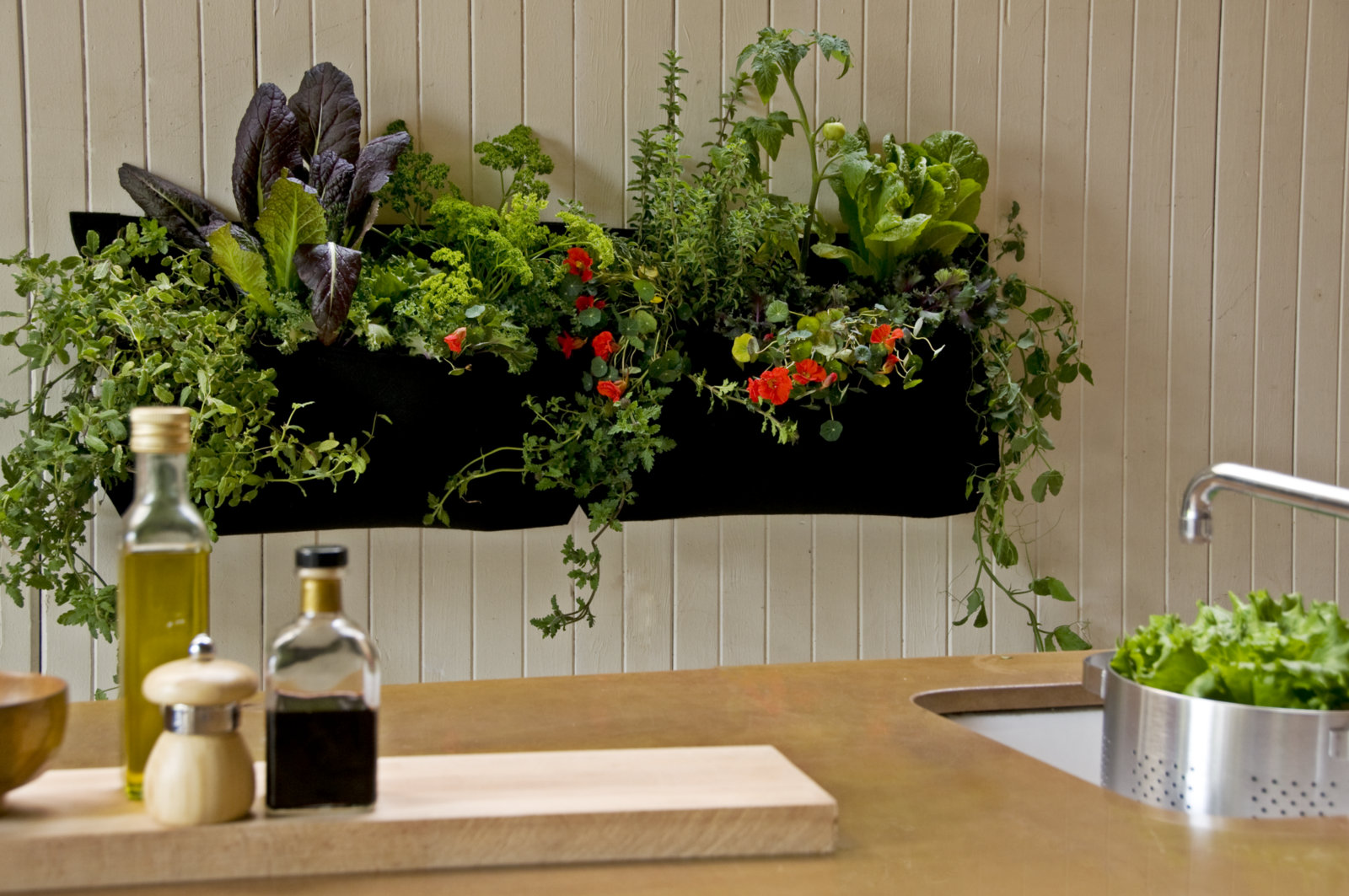 A Stylish Indoor Kitchen Herb Garden New Decorating Ideas