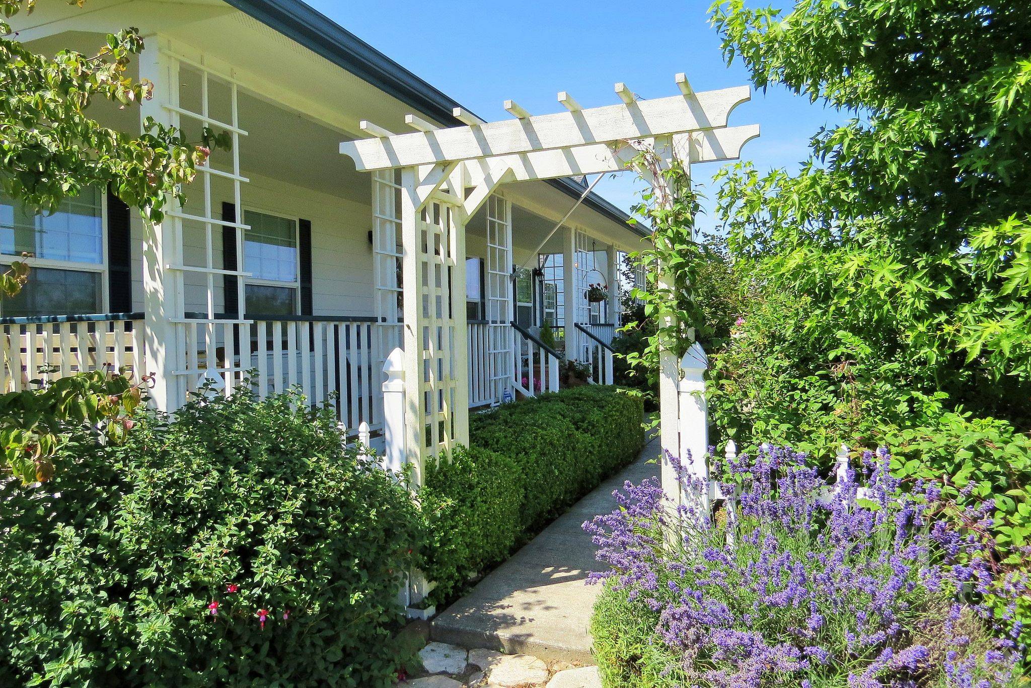 A Cottage Garden Cottage Garden