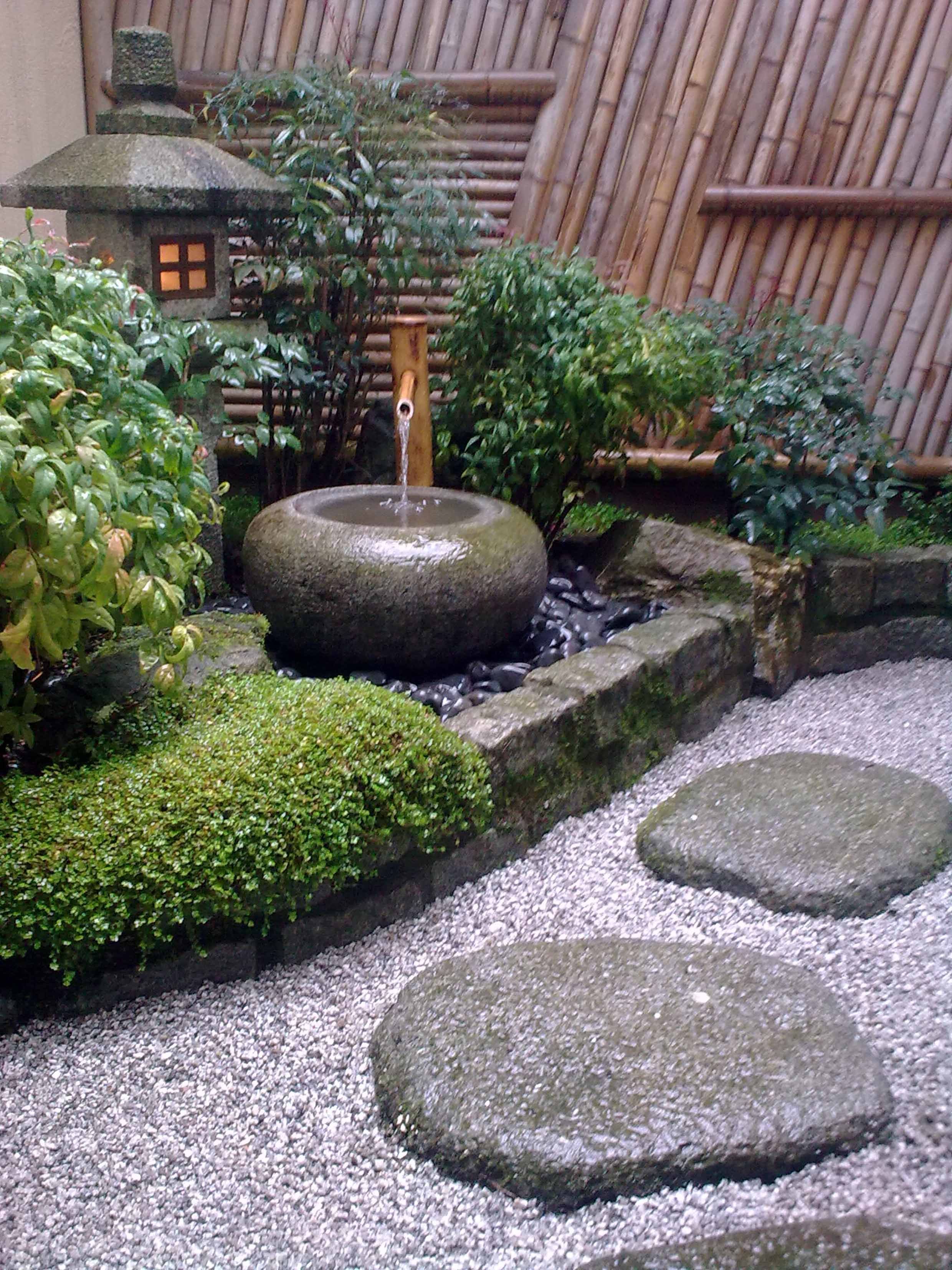 Japanese Courtyard Gardens