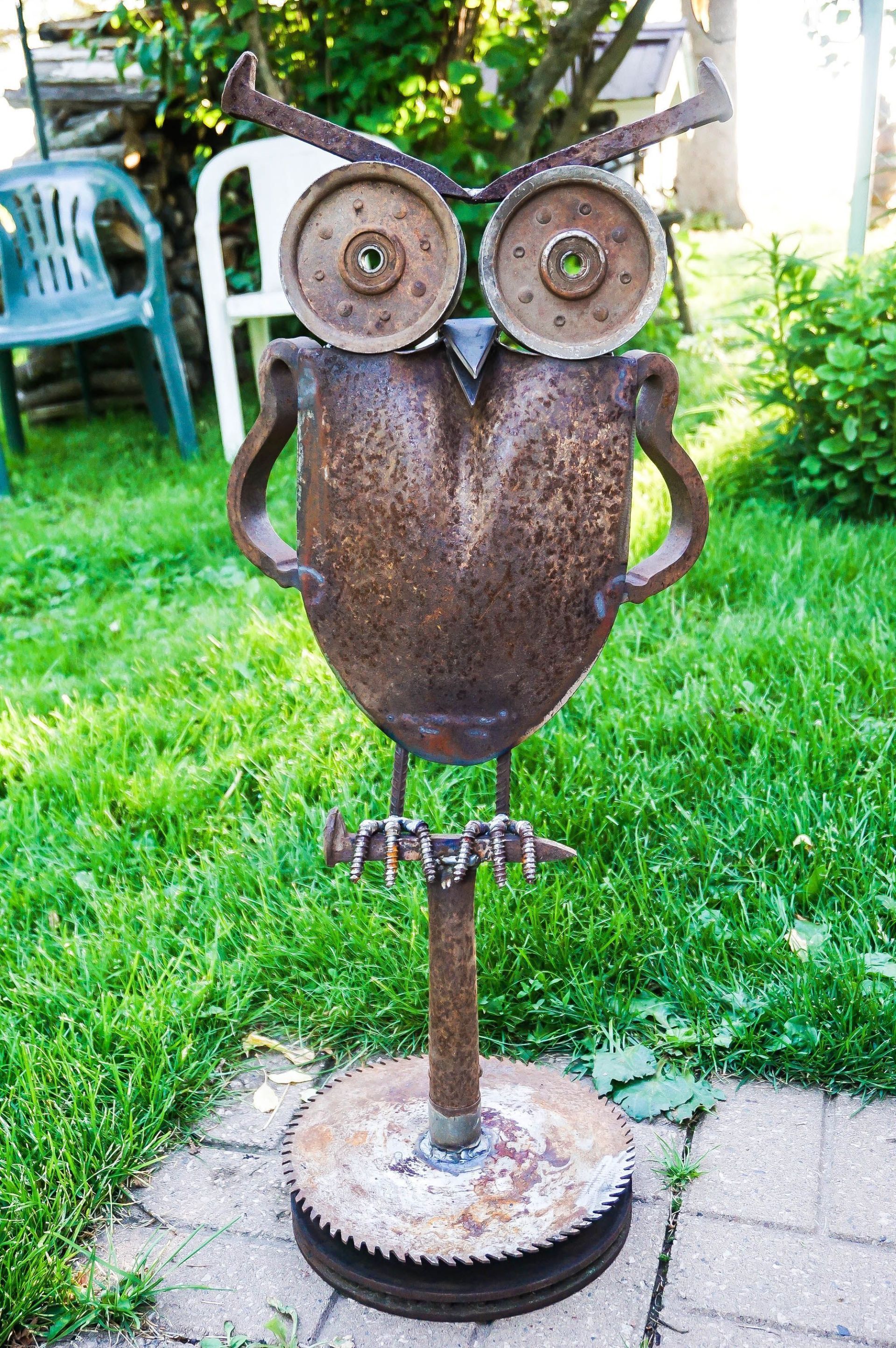 Unique Outdoor Metal Garden Art Ideas