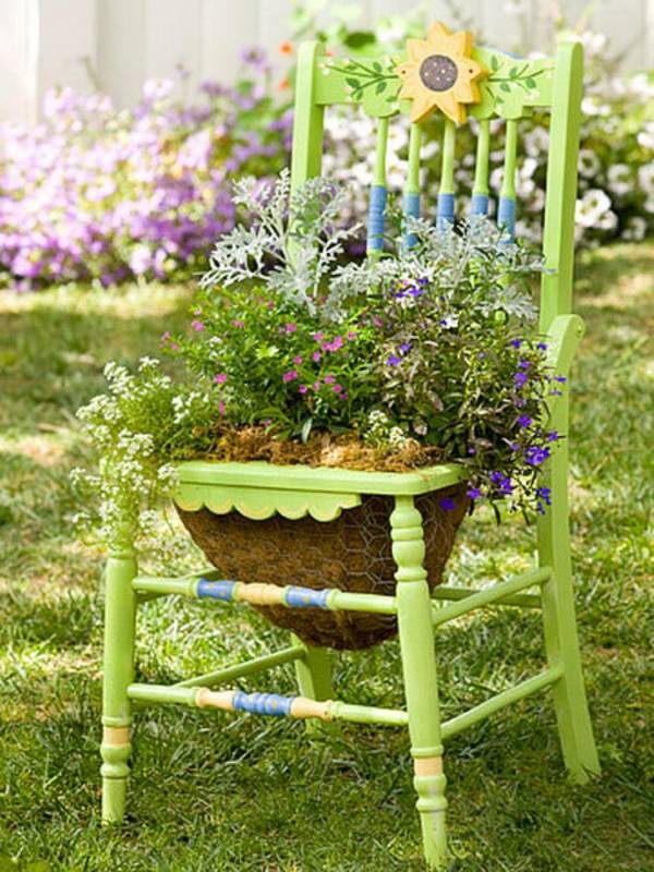 Pretty Vintage Garden Decor