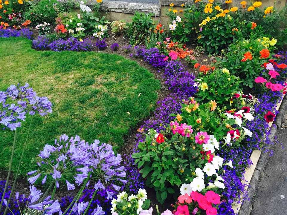 Lovely Small Flower Gardens