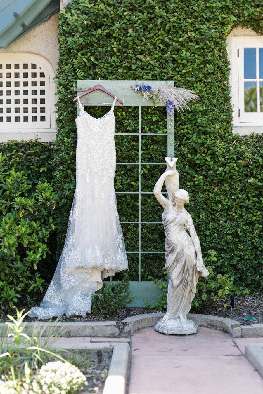 Minimalist Outdoor Wedding Aisle Decor Ideas