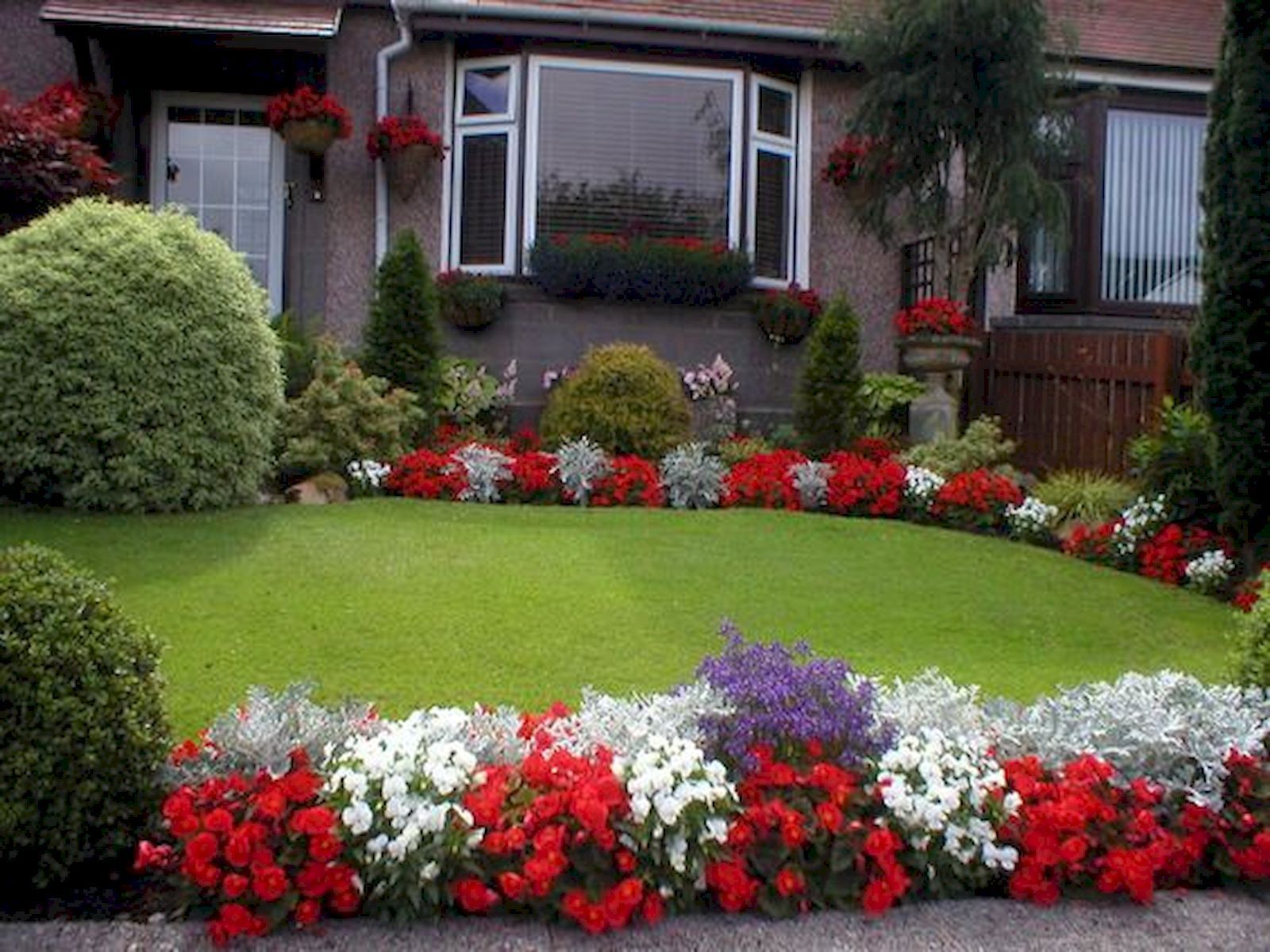 Beautiful Small Front Yard Landscaping Ideas