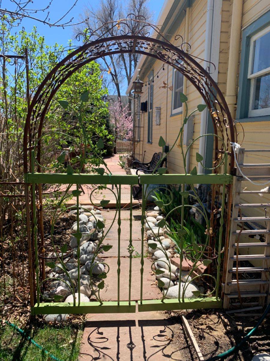 Insanely Beautiful Diy Upcycled Garden Gates