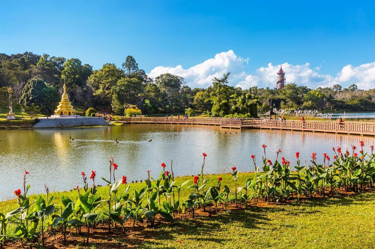 Arboretum Garden Traveler