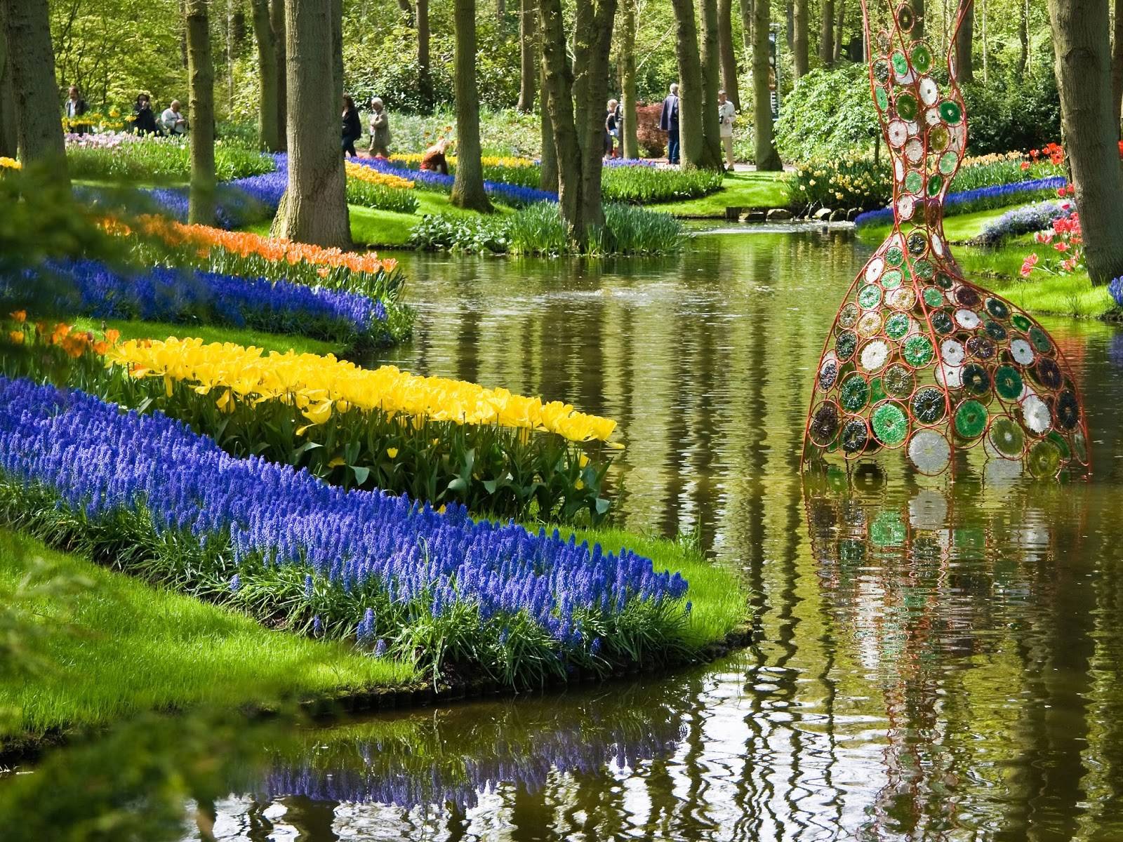 The Most Beautifully Designed Flower Gardens