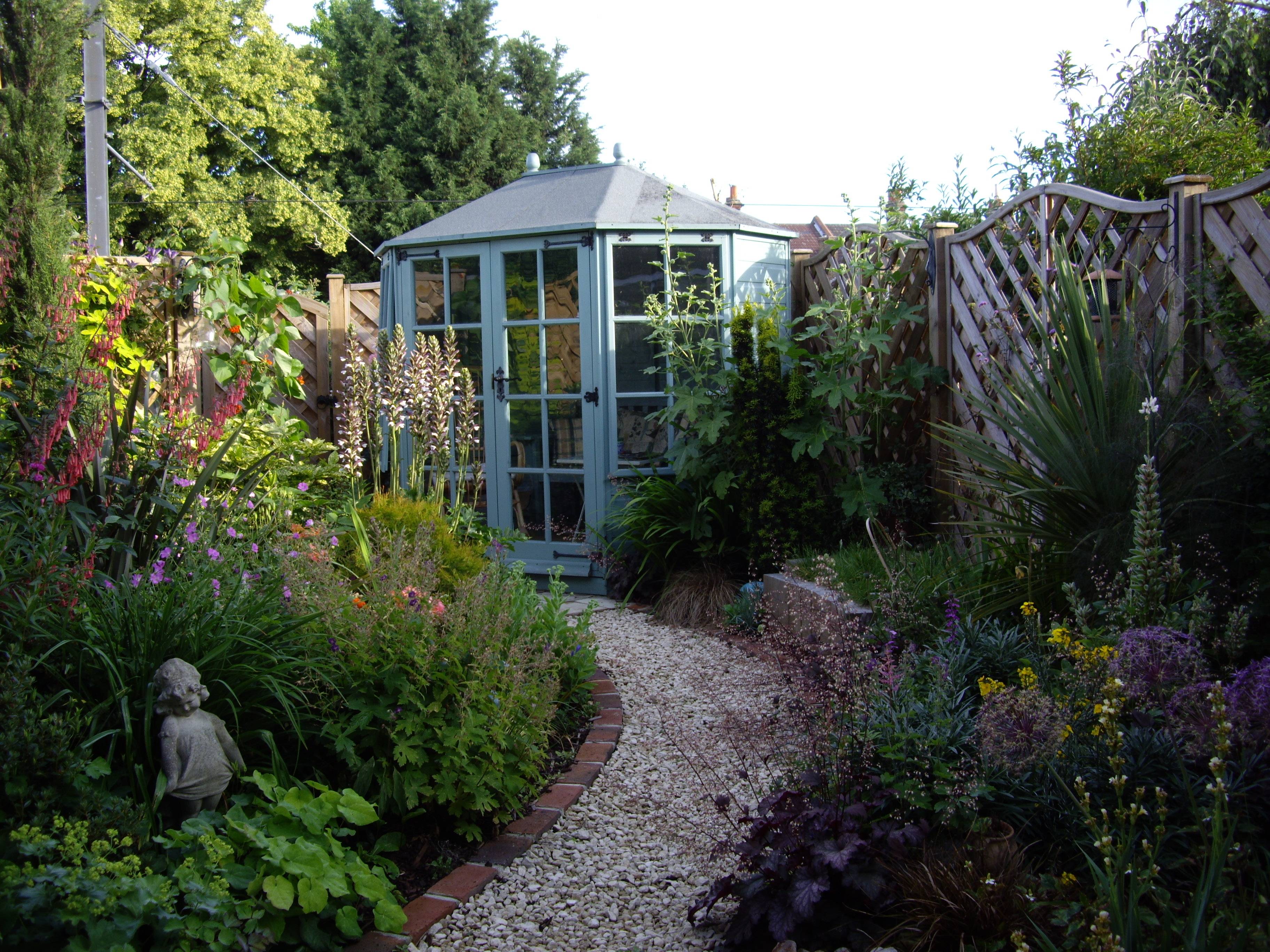 Small Terraced Front Garden Ideas