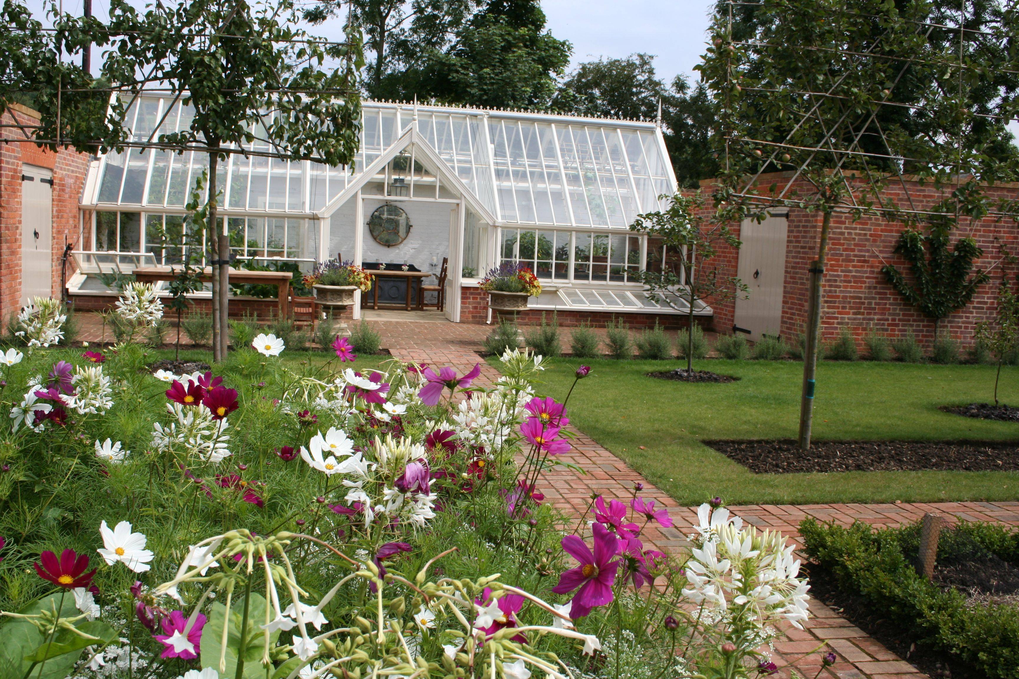 These Stunning Victorian Landscaping Ideas