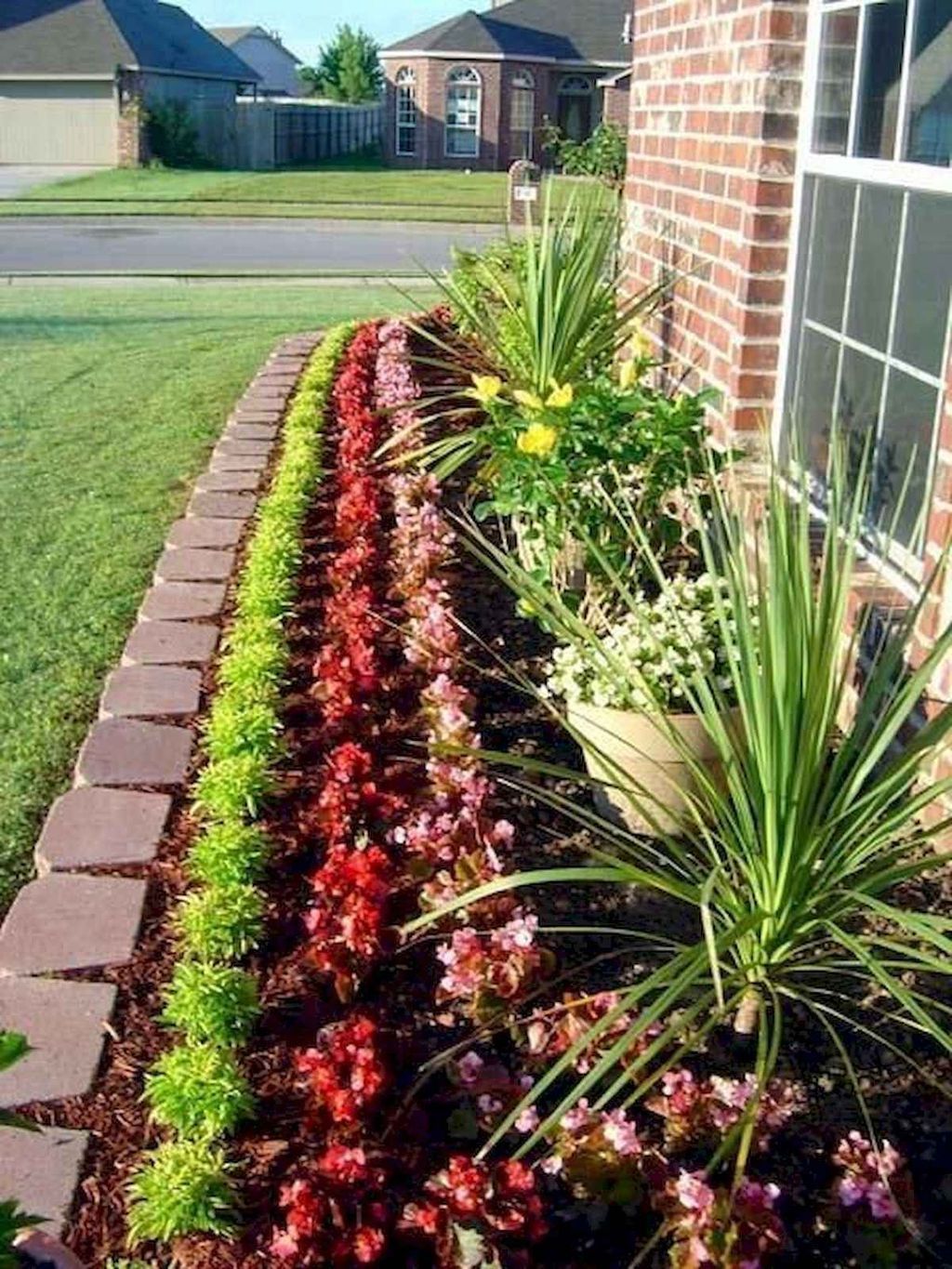 Beautiful Front Yard Flower Beds Ideas