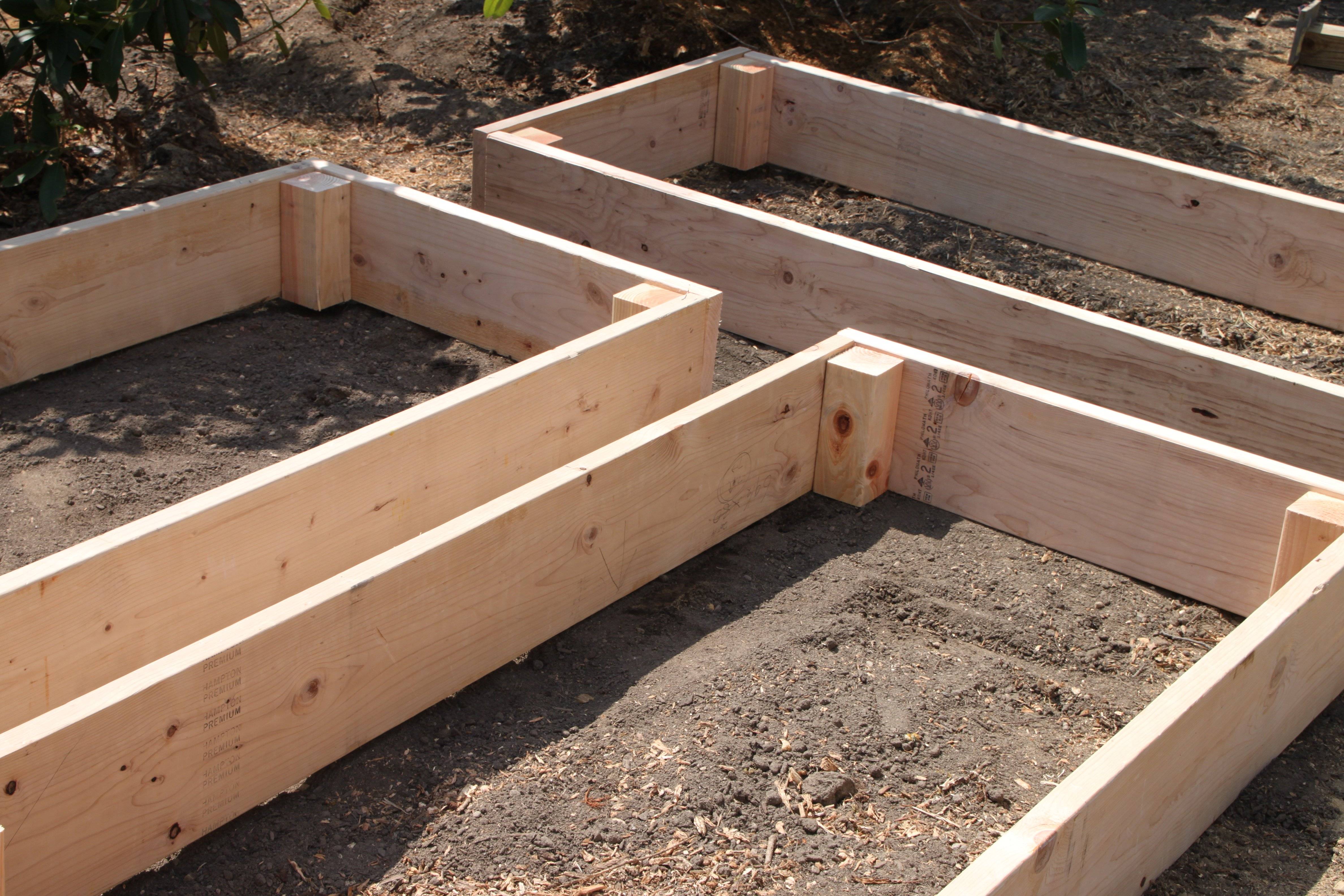 Simple Raised Vegetables Garden Bed Ideas